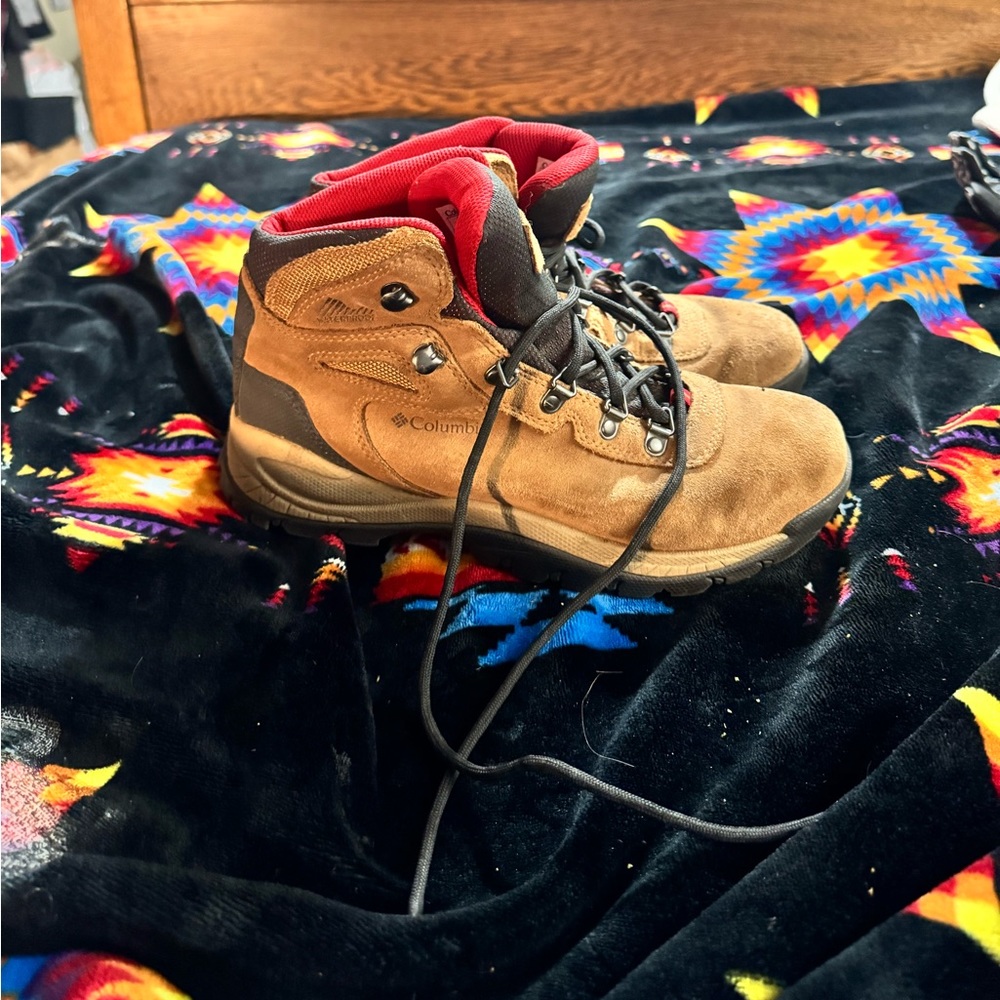 Columbia hiking boots